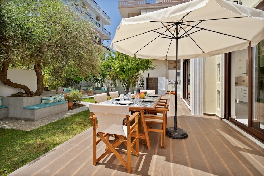 Chania Boutique Villa - Steps From the Beach