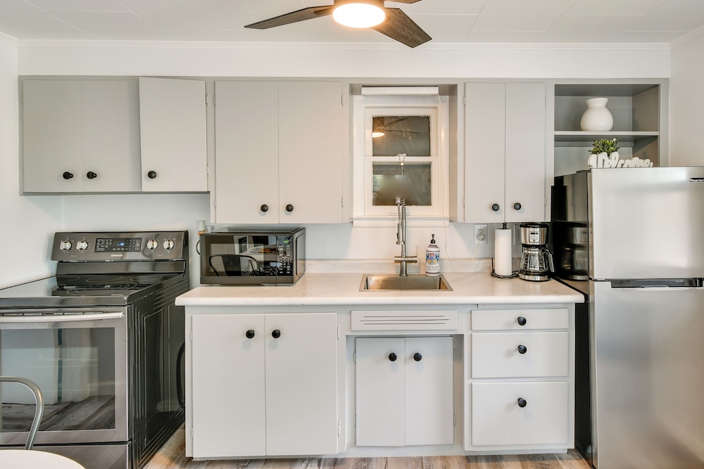 Steps to Water + Boating: Houghton Lake Retreat