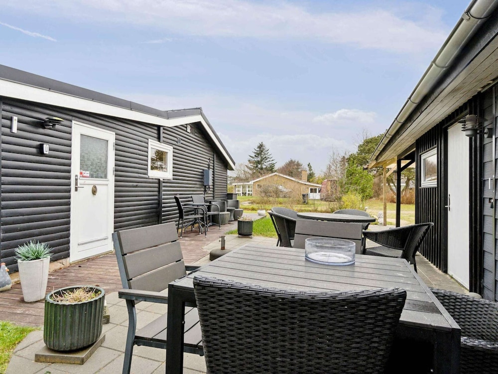 5 Star Holiday Home in Hals