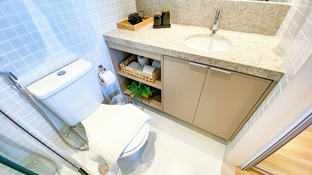 Flat Beira-mar com Varanda Piscina e Academia