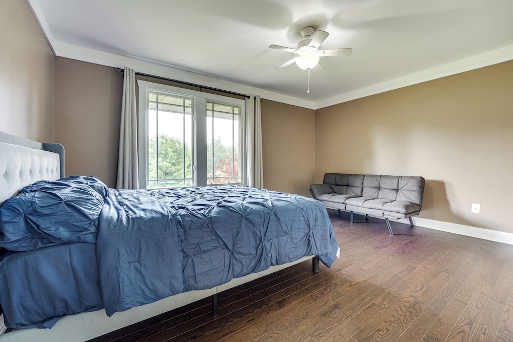Spacious Family Getaway: 8 Mi to Main St Ann Arbor
