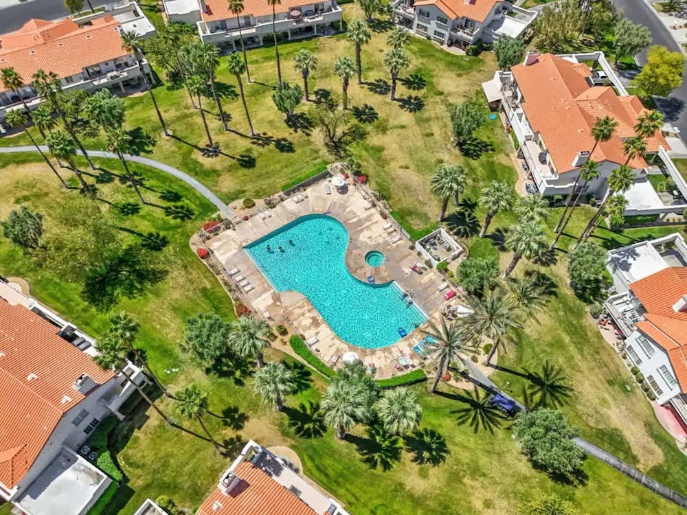 2Br Golfside Getaway in Desert Falls