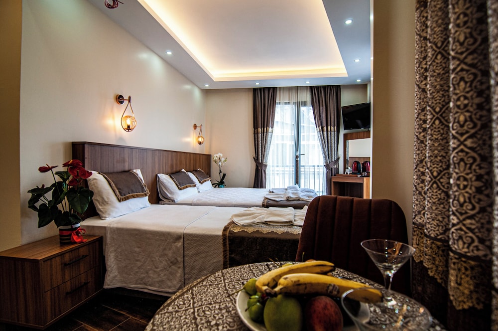 By Historial Hotel - Image 50