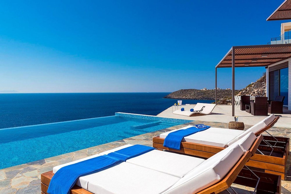 Tersanas Villas