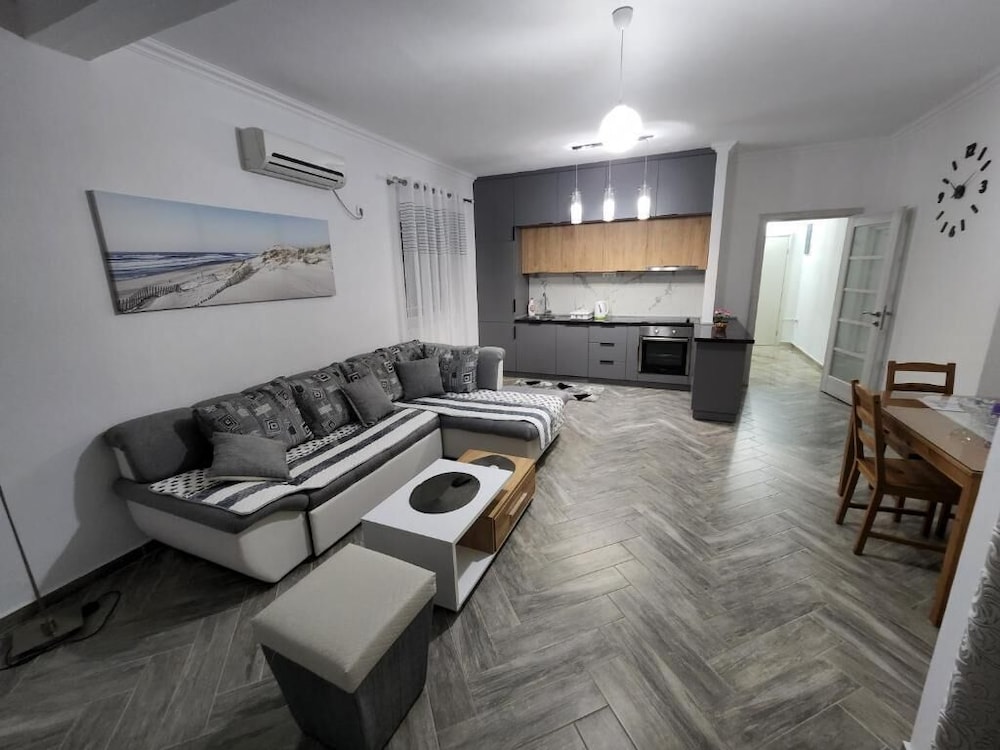 Apartments Cota