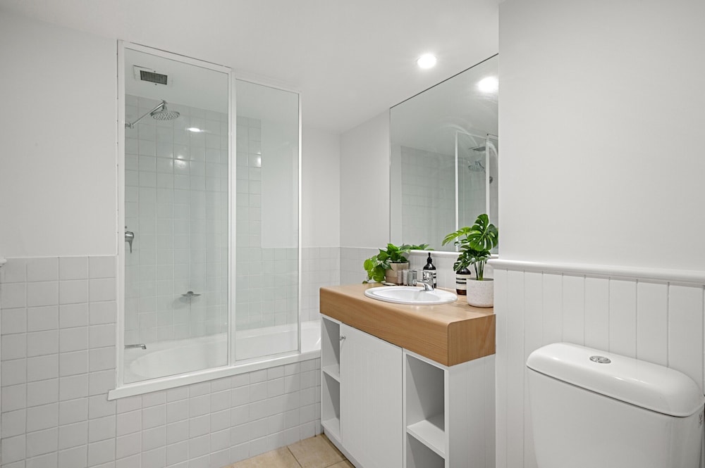 Classic 1-bed City Stay Near Eateries and Laneways