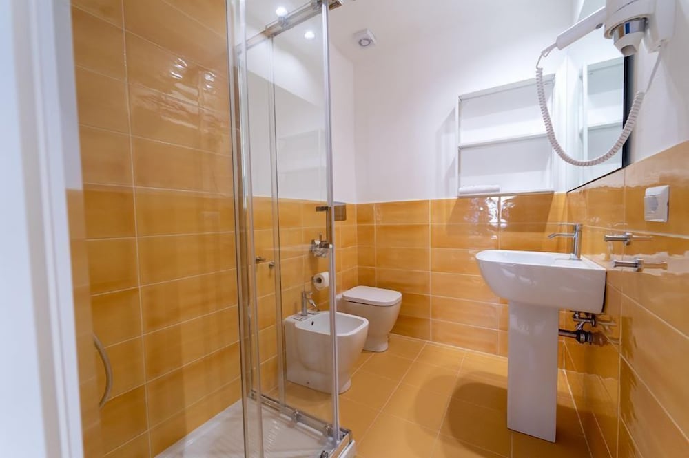 P.C. BOUTIQUE H. VESUVIUS NAPOLI CENTRO by ClaPa Group Dislocated Hospitality