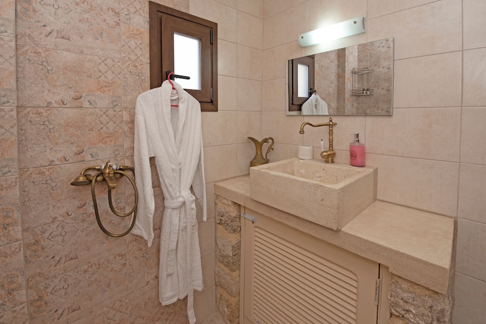Arionos Rooms