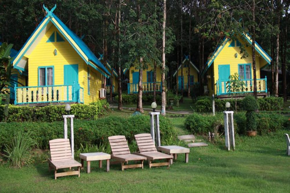 Hotel Para Resort Koh Chang - Image 1