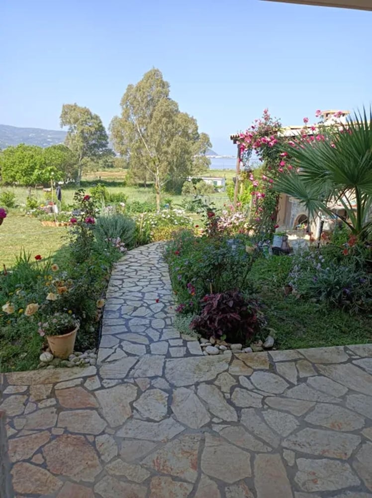 Captivating 1-bed Apartment in Lefkada