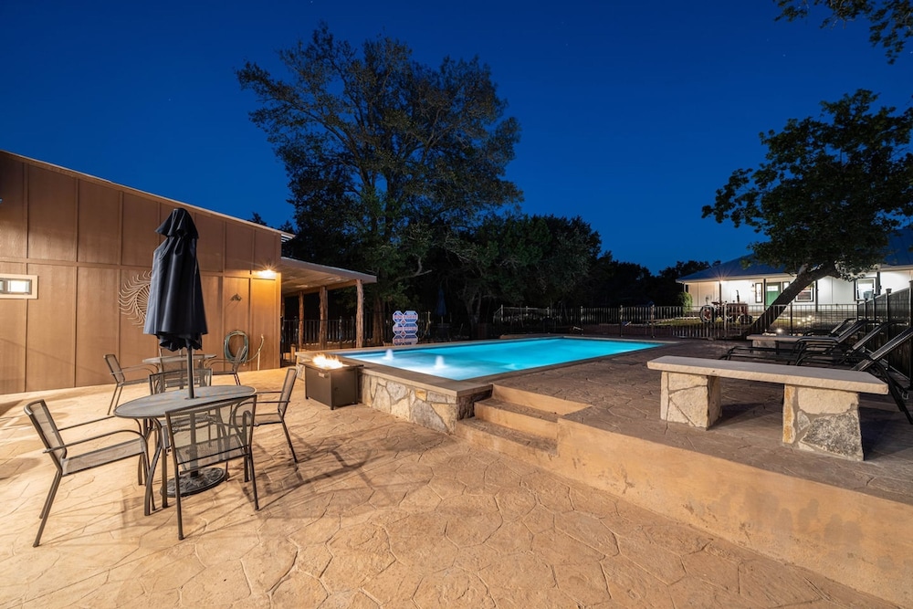 Luxury Retreat for 28 Terracotta Bliss Getaway