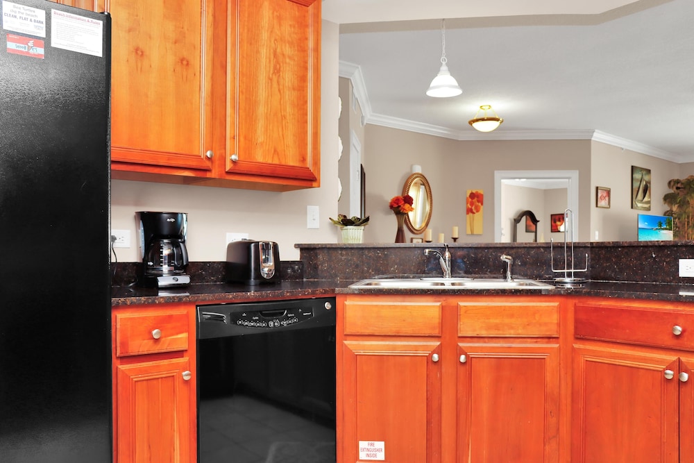 Paradise Shores 105