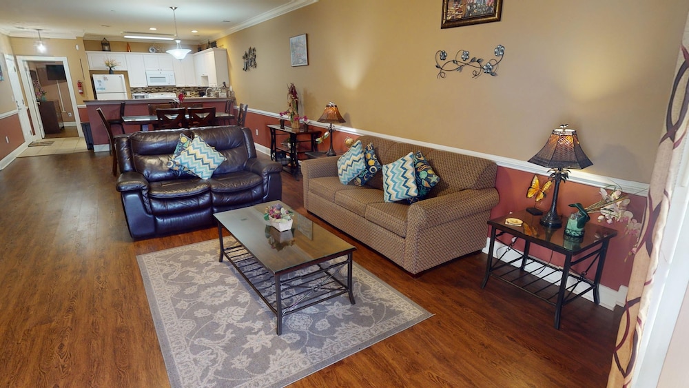 Magnolia Pointe Luster Leaf 4837-102 3 Bedroom Condo