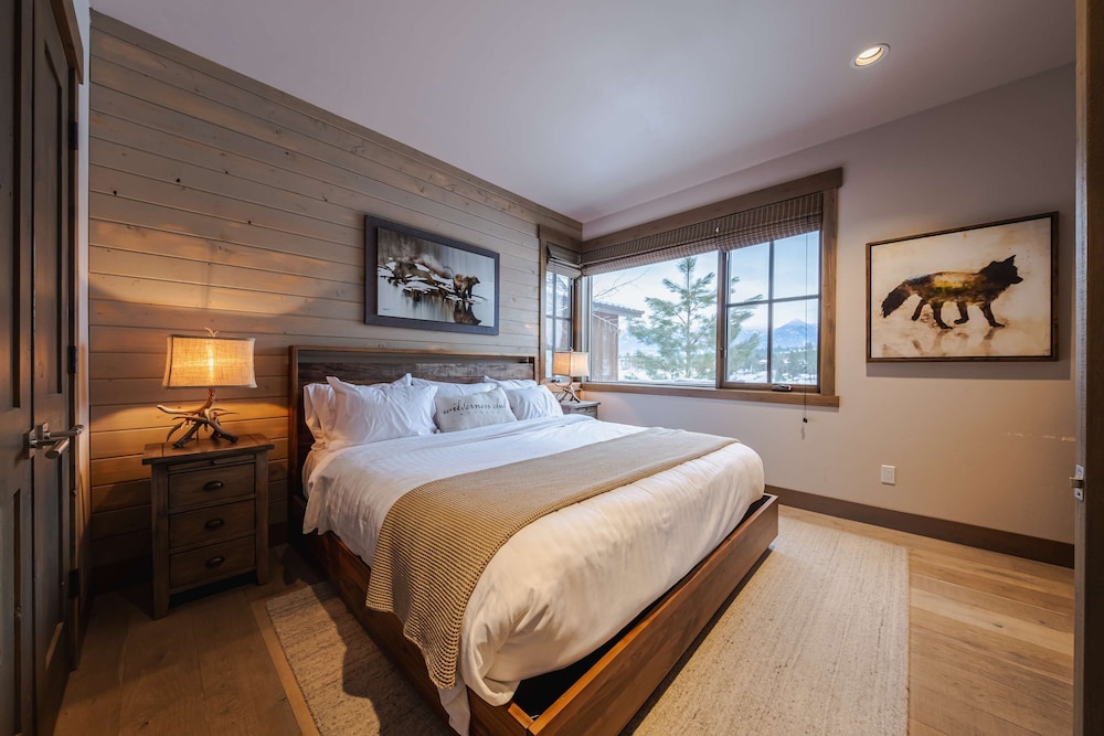 Wilderness Club Cottage on 18th Green