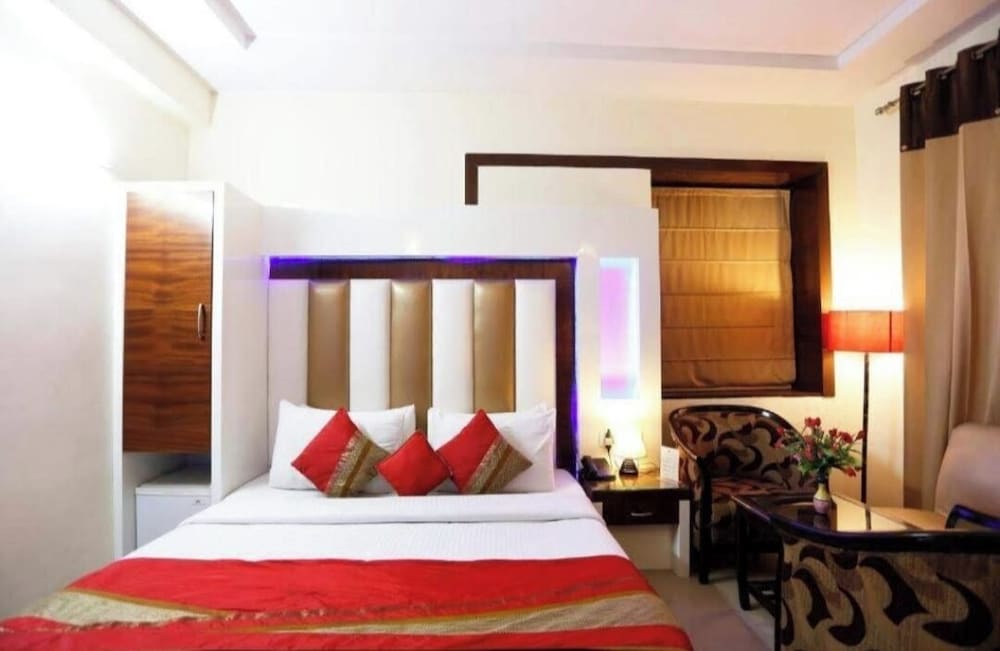 Hotel Hanuwant Palace