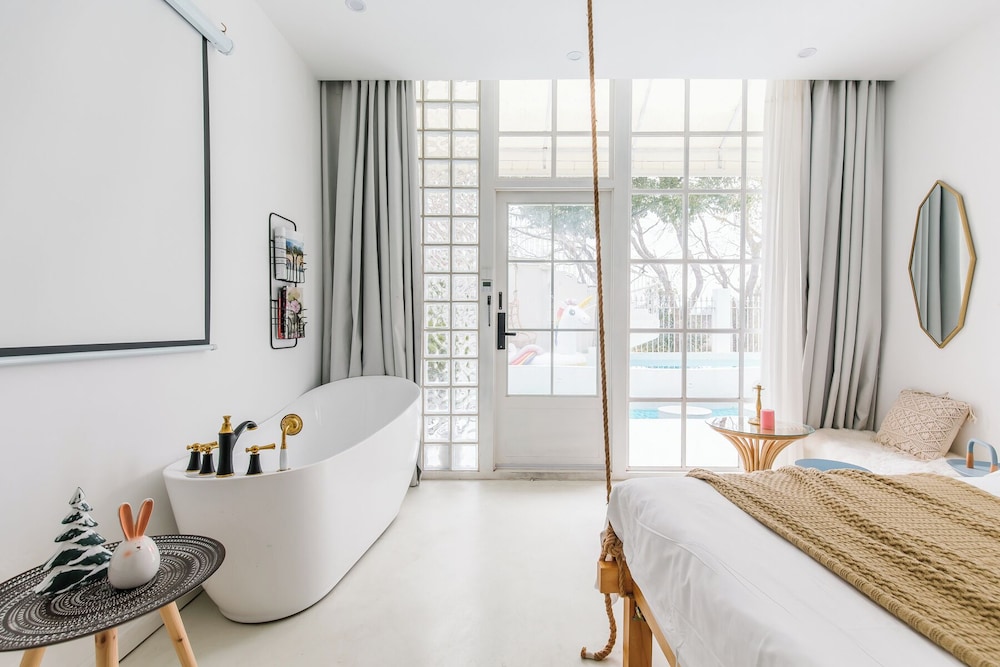 Shanghai Ruochu Designer Guesthouse-Near Shanghai Pudong Airport & Disneyland