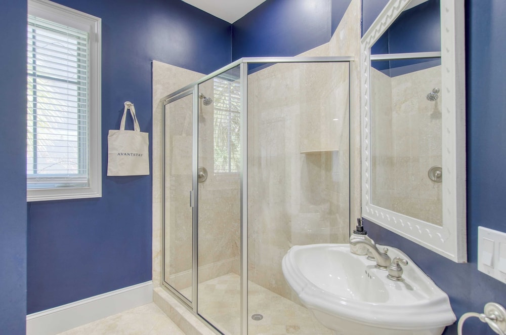 Sleeps 38 2 Homes, Steps to the Beach, Private Pool + Hottub, Game Room, Views