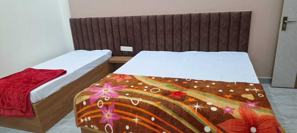 Hotel Keshav