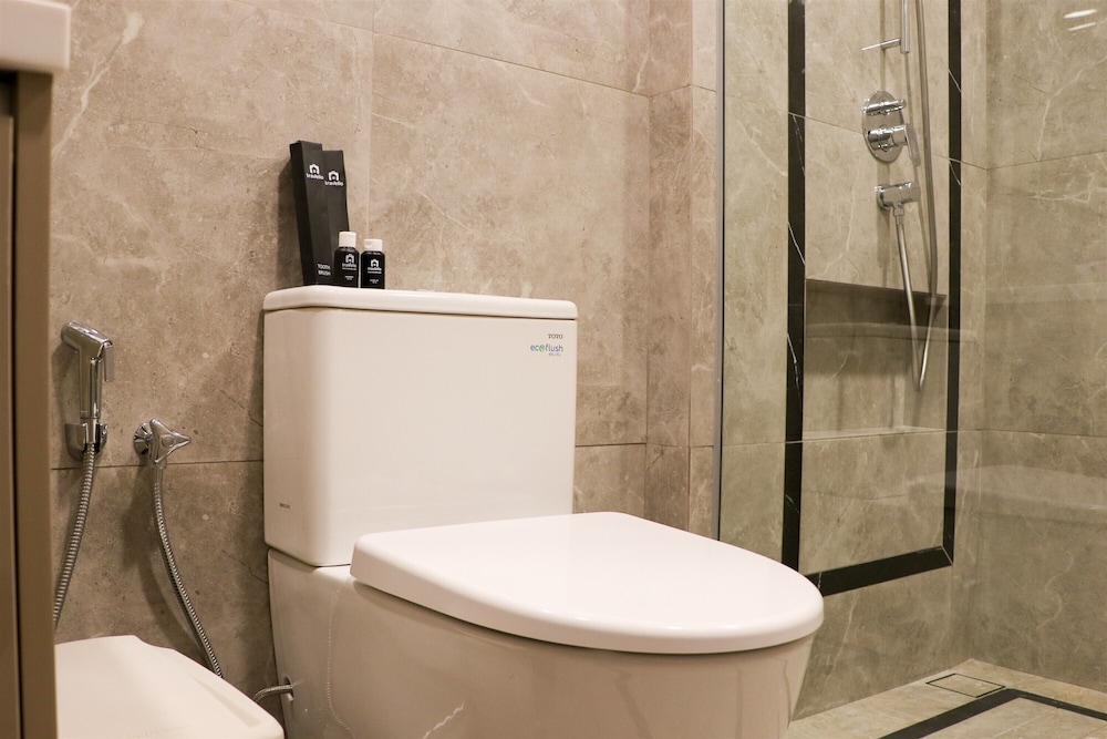 Nice And Elegant 1Br Apartment At Arumaya Residence