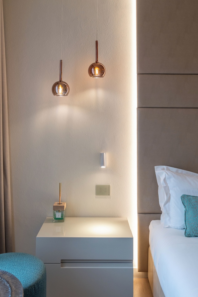Anna Teresa Luxury