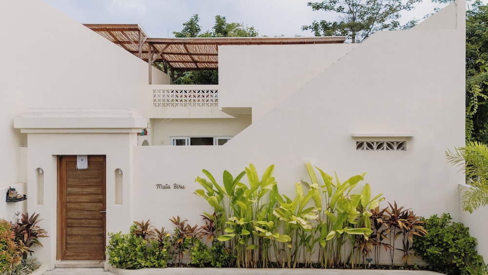 Mata Biru Villa by Betterplace