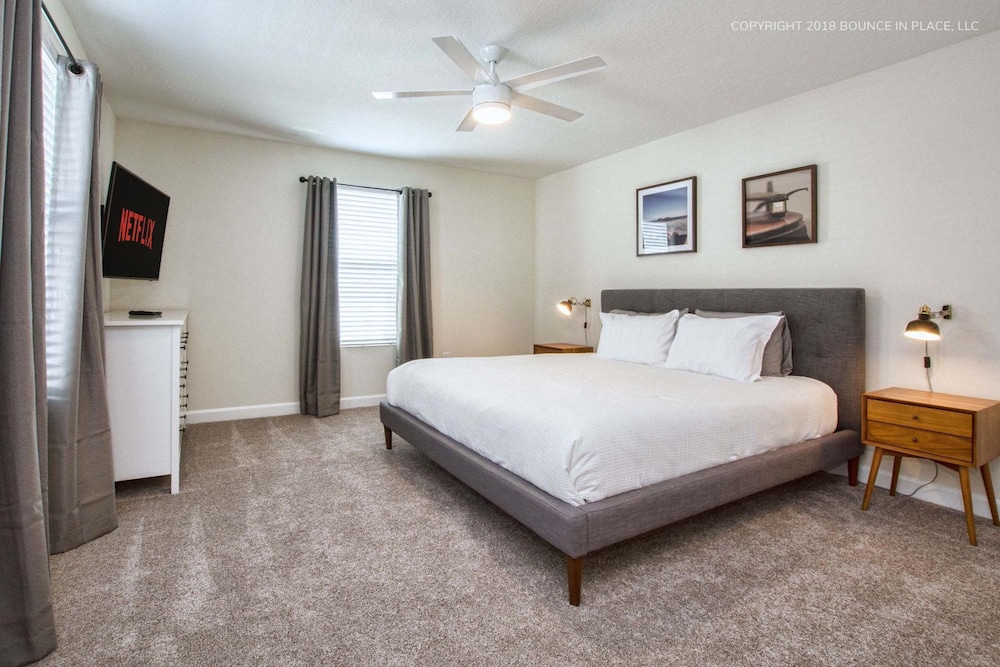 Stunning 5BD Home Private Pool and Spa Game Room, Billede 15