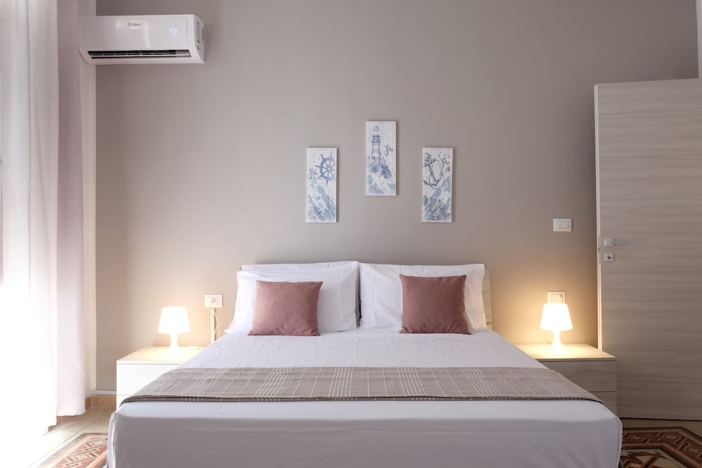 Myia 1A in Siracusa With 1 Bedrooms and 1 Bathrooms