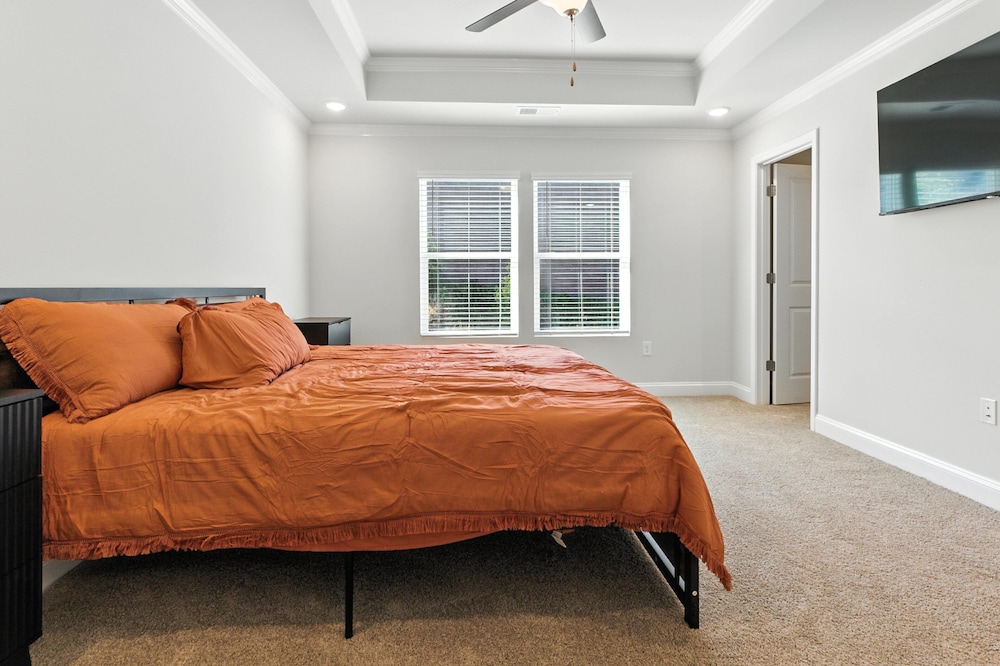 Charming Easley Retreat With Private Yard 3 Bedroom Townhouse