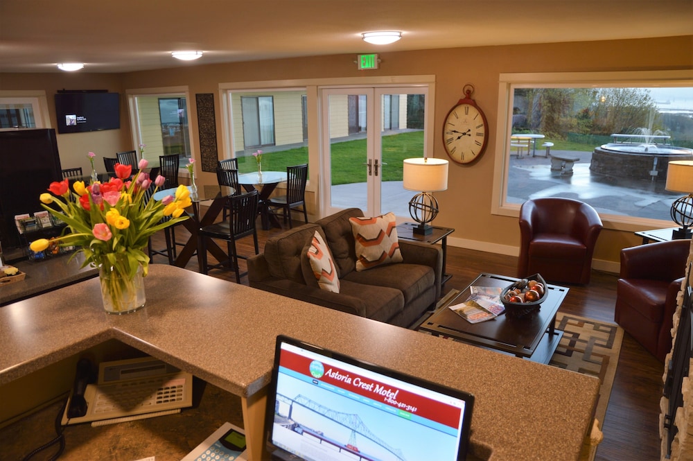 Astoria Crest Motel