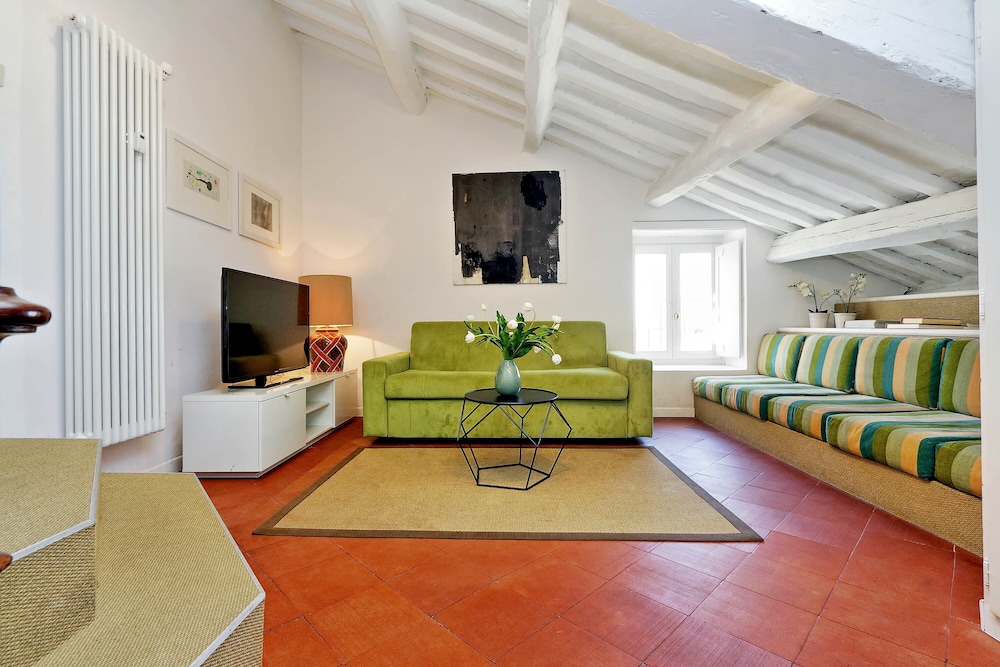 Monti Charme - My Extra Home