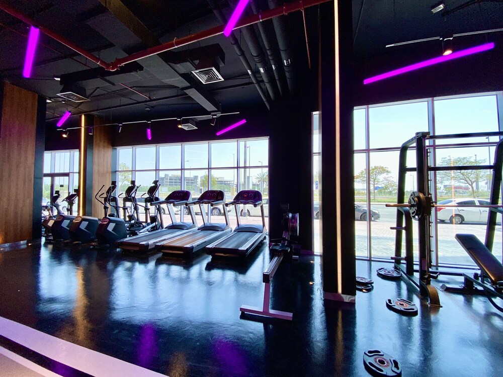 Marco Polo - Pastel Studio with Stunning Aerial City Views