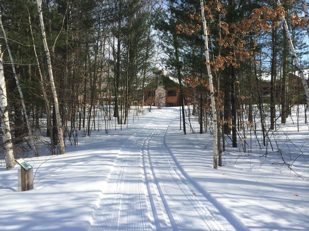 Rockwell Lake Lodge - Property Image 1