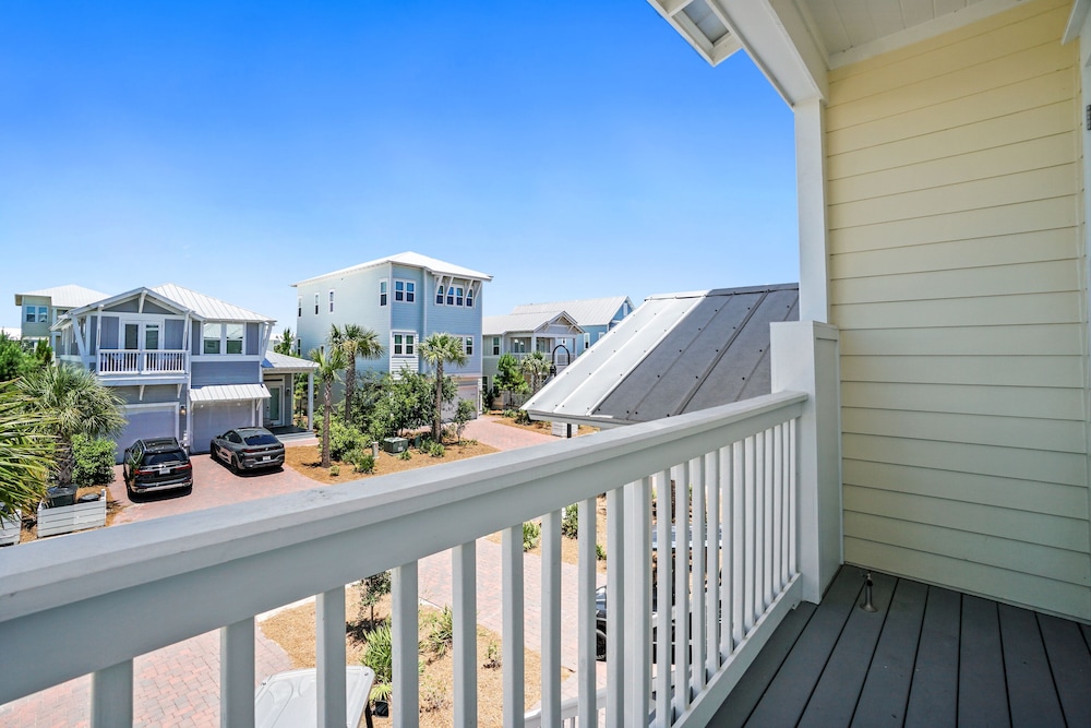 Prominence on 30A by Panhandle Getaways
