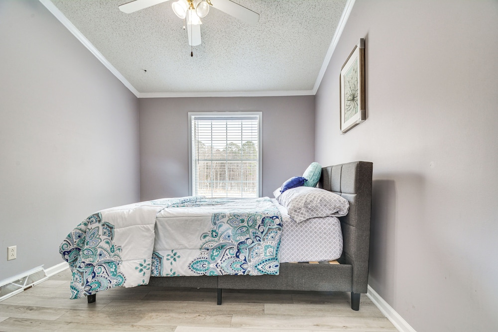 8 Mi to Jordan Lake: Spacious New Hill Home