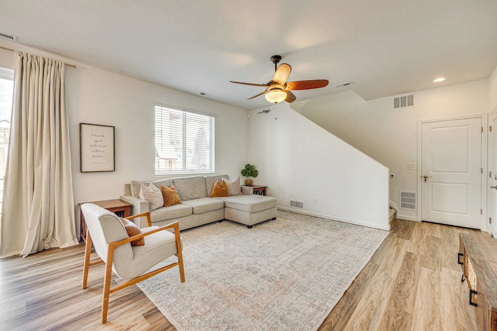 Bright Colorado Springs Home, 10 Mi to Dtwn!