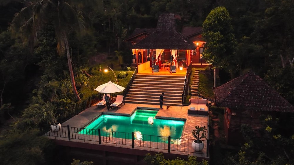 Villa Borobudur Resort