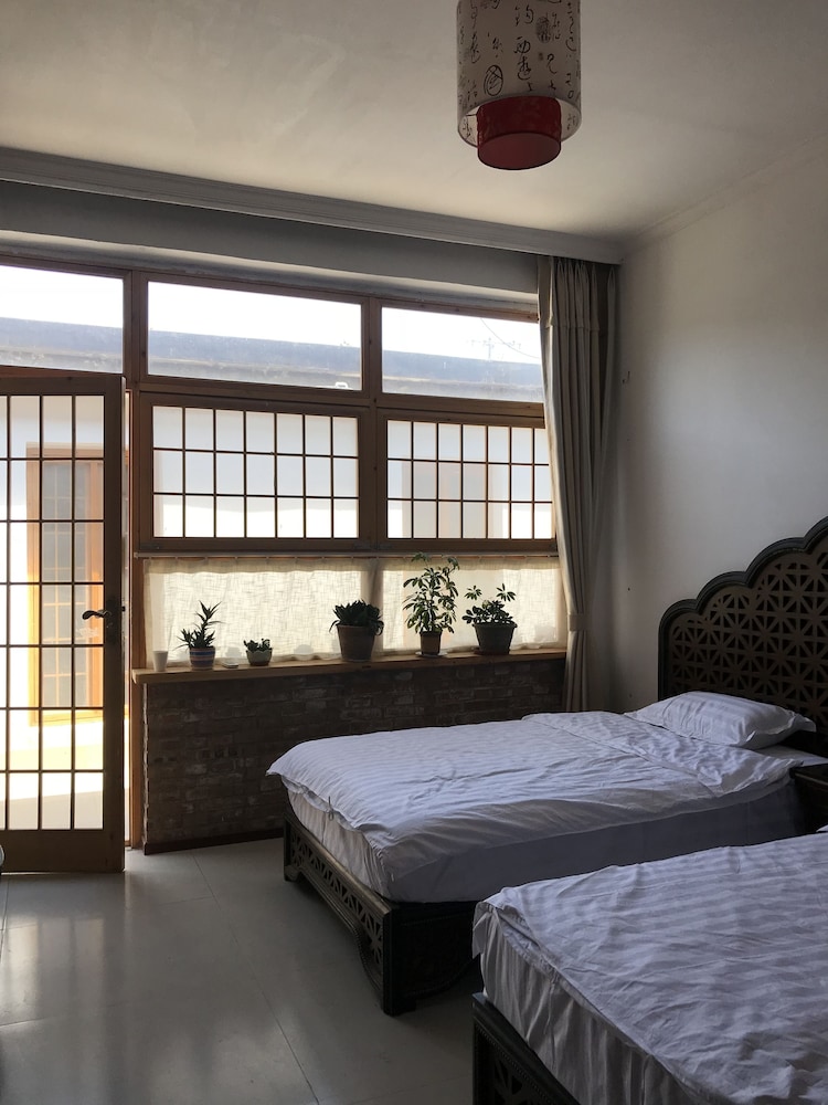 Manhong's Private Courtyard view 4