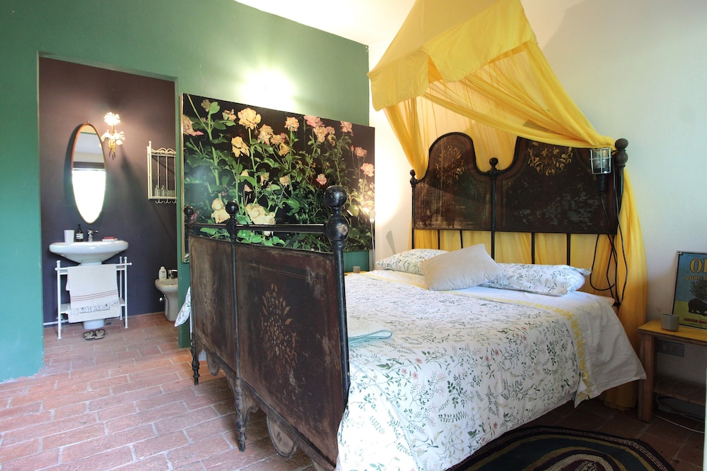 Villa Poggio Zucchino Pool and Wellness Piacenza