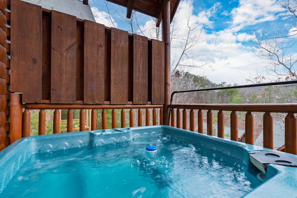 Anne s Place Cozy Cabin With Hot Tub Games Near Dollywood Attractions