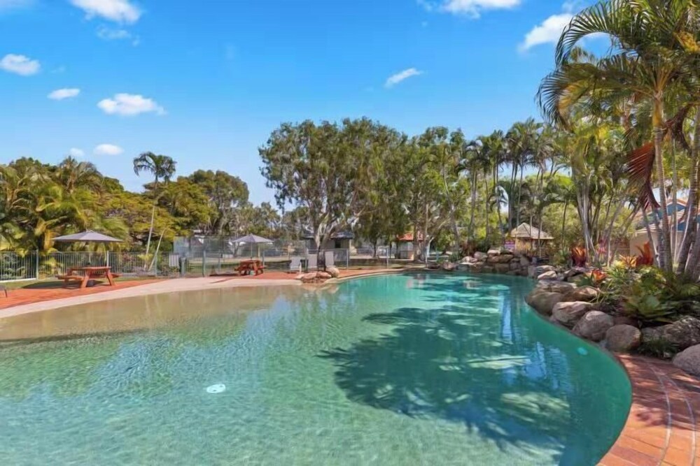Wake to the Waves - Oceanfront Apartment