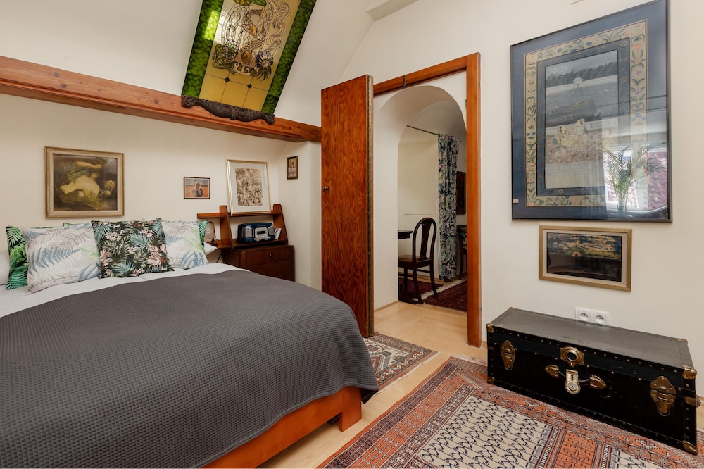 Warsaw Old Town Apartment by Renters view 4