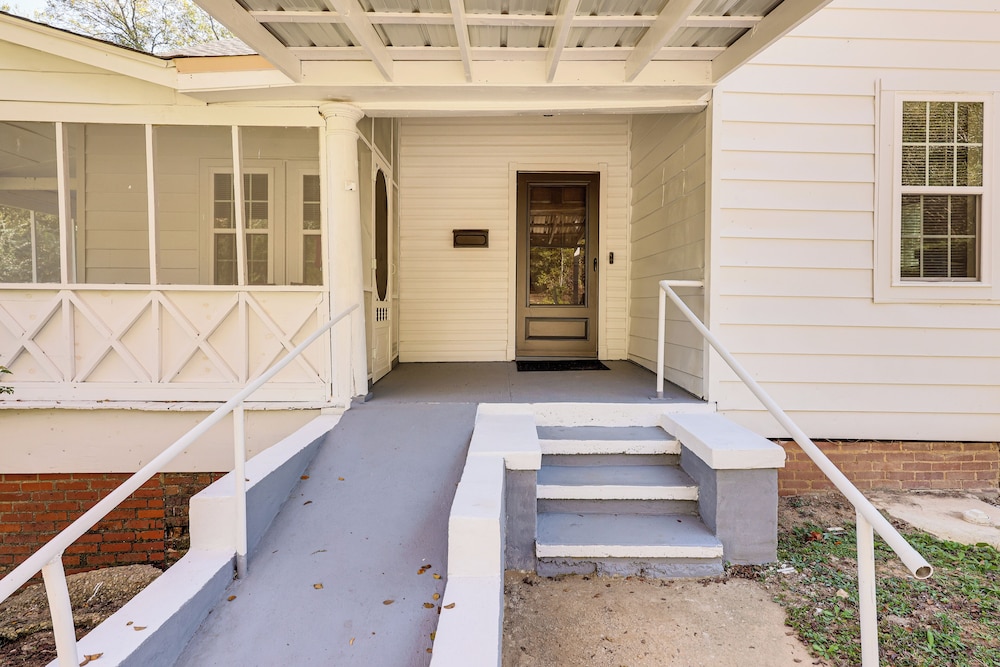 'doris & Susan's Place' - Historic Tuskegee Home