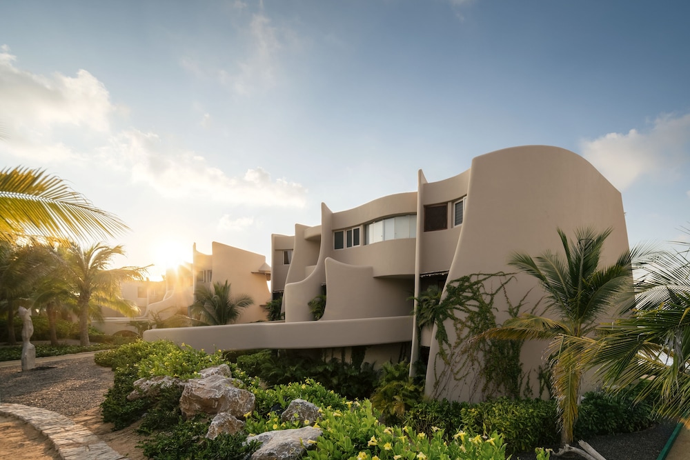 Punta Majahua Condos