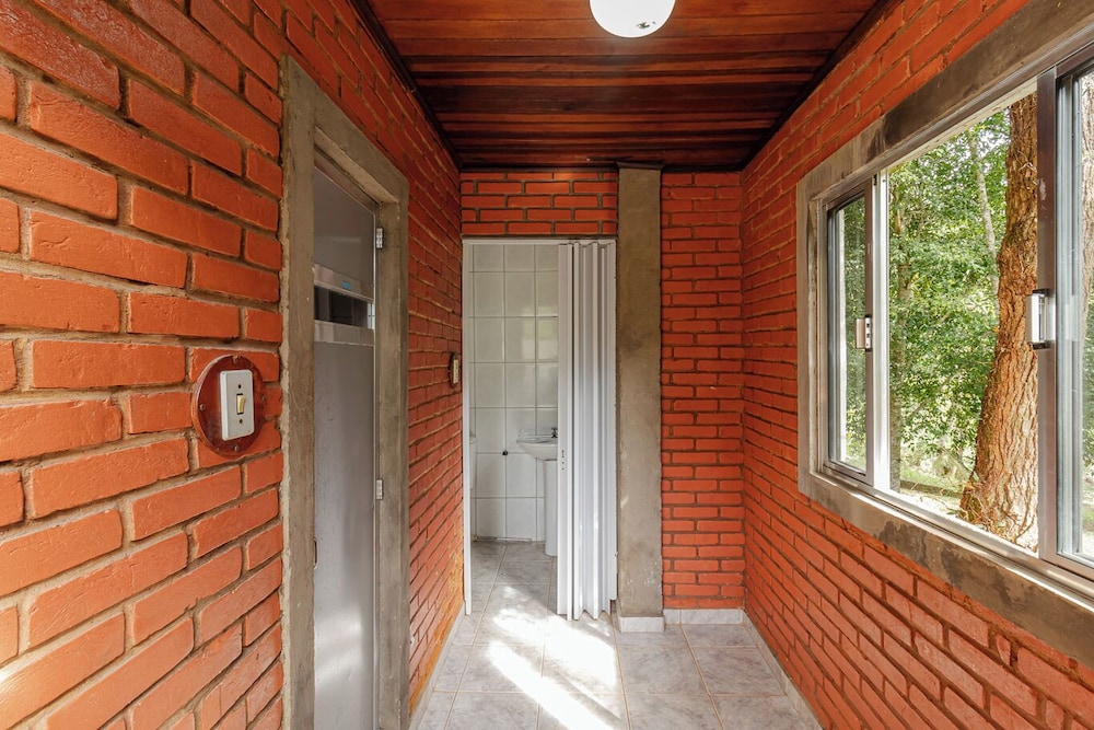 Ch Cara c Wifi Churrasq Pisc Lazer pet Friendly