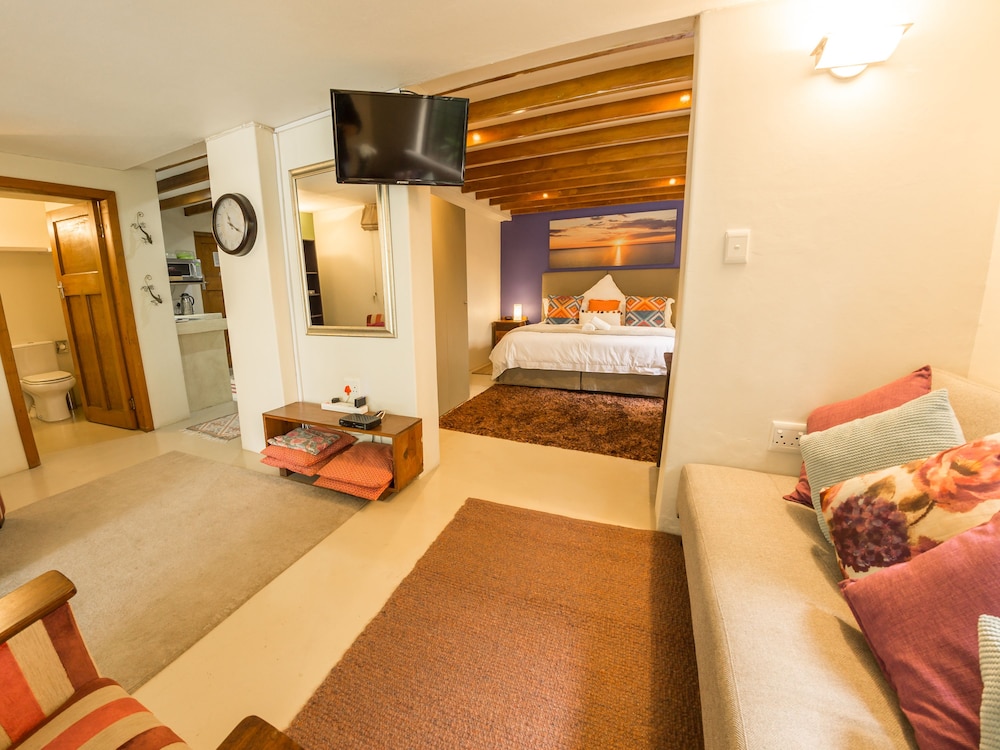Mackaya Bella Guest House