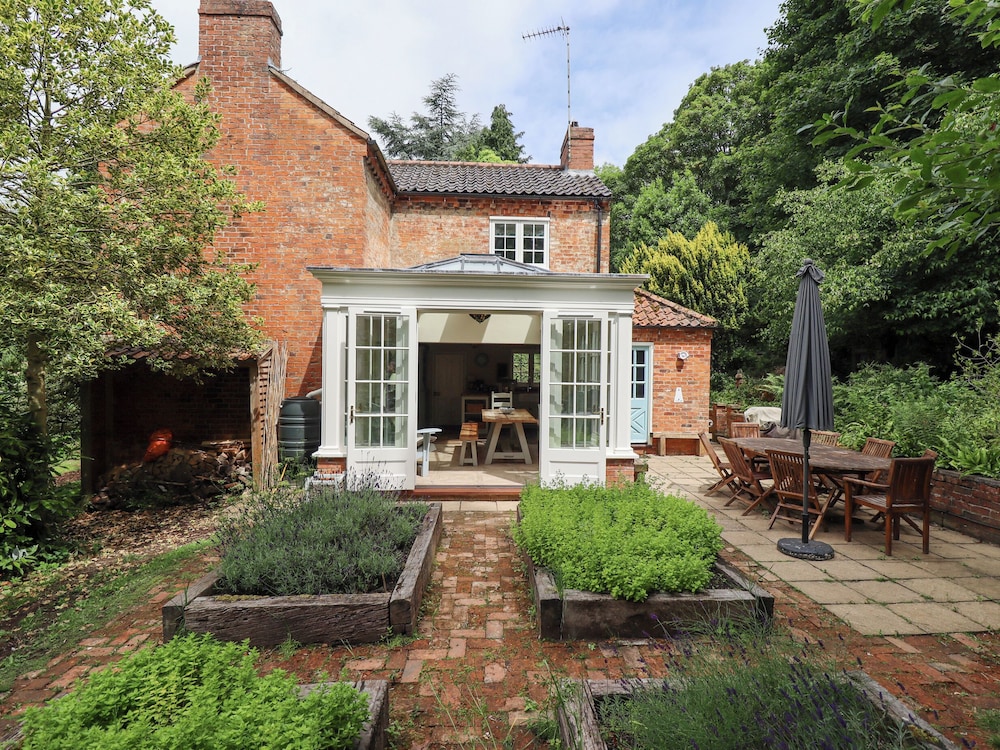 Sunny Cottage