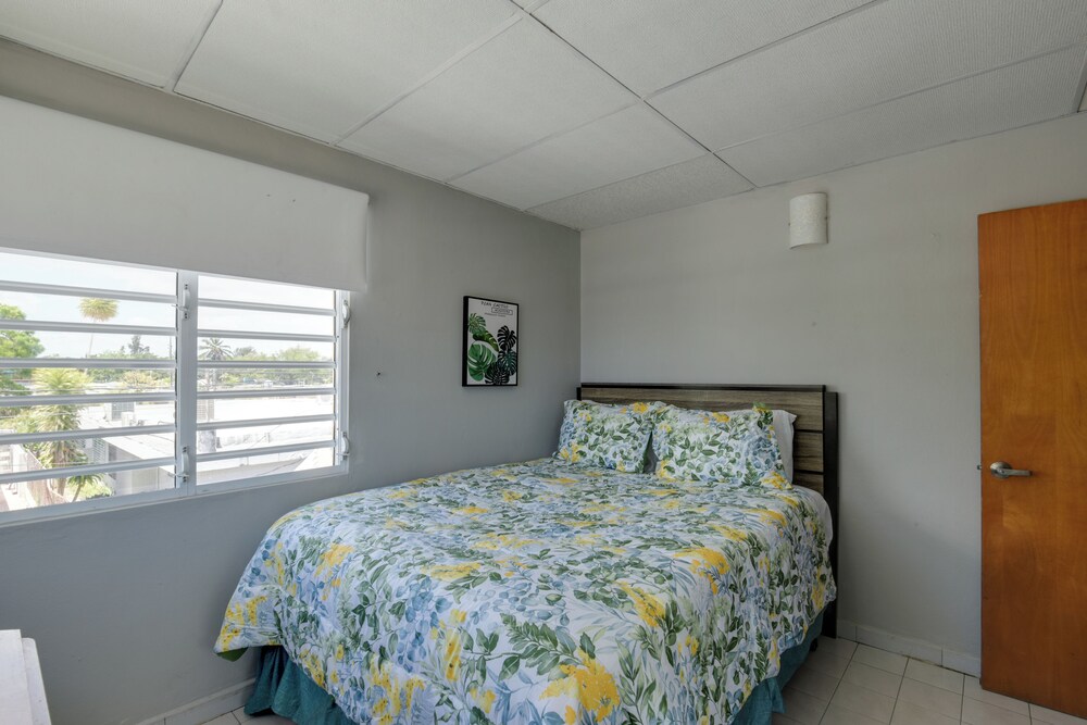 Private Heated Pool: Walk to Isla Verde Beach - Property Image 7