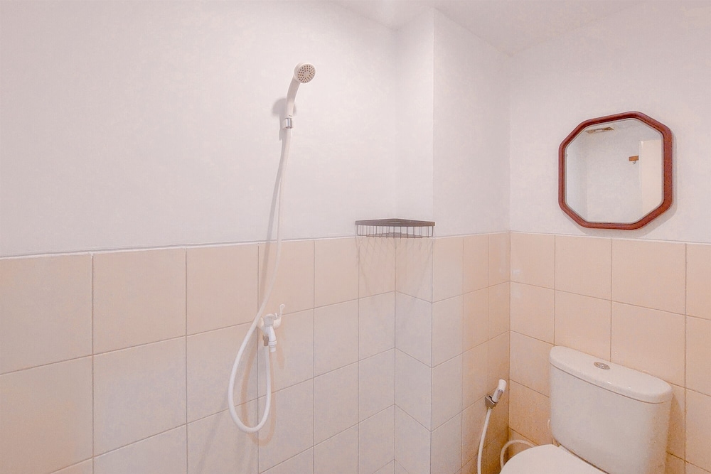 Relaxing And Homey Studio At Urbantown Serpong Apartment