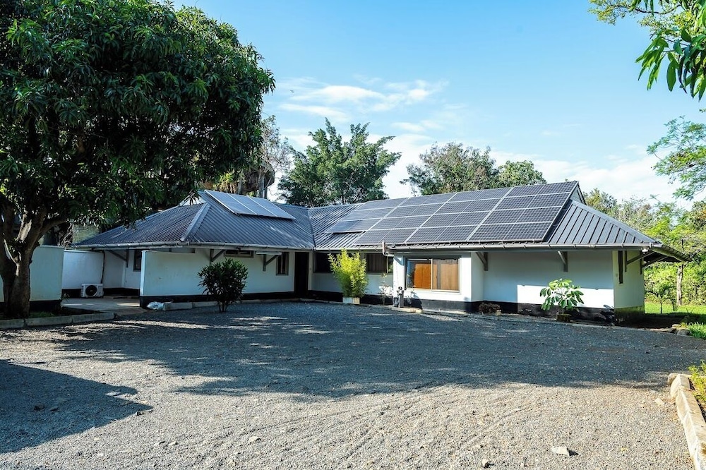 Harry's Kisumu Oasis