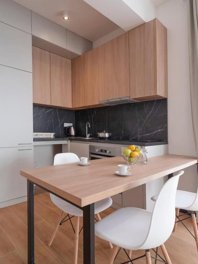 Two bedroom Apartment with sea view Jake view 5